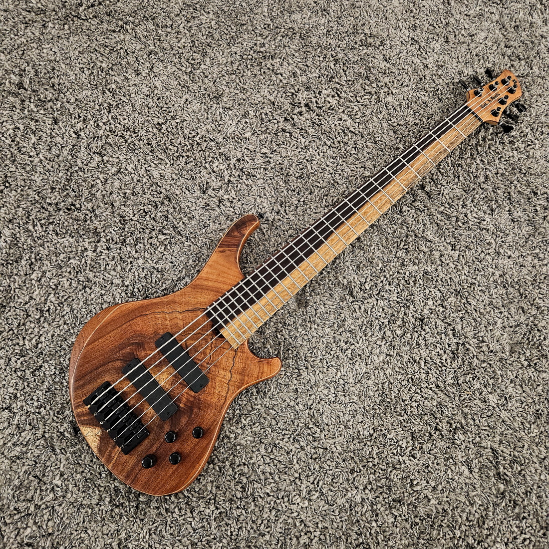 Roscoe Bass Guitar SKB STD Plus 6 String koa Free Shipping - Image 2