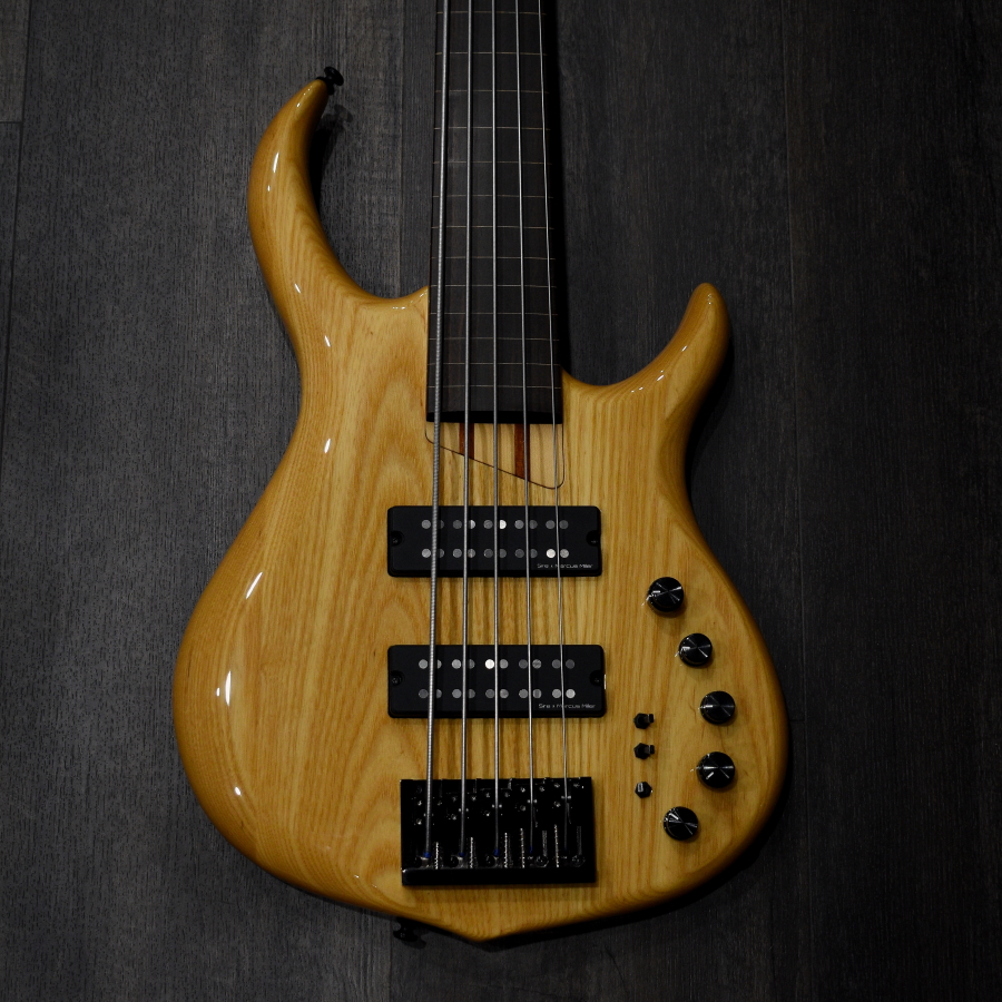 Sire Fretless Bass Guitar M5 5 String nt